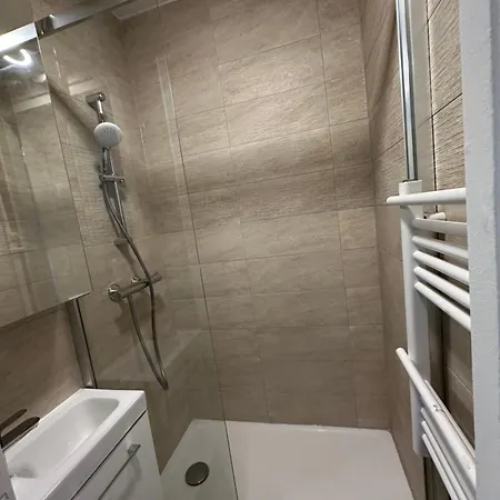 Apartment Calme Pres De La Paris